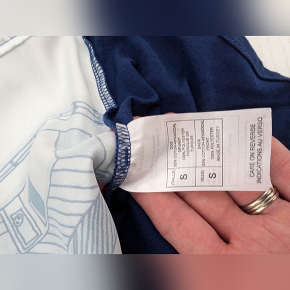 Disneyland Paris Mickey and Minnie Parisian Stroll blouse sz Sm - Picture 5 of 6